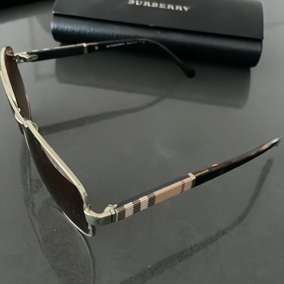 Burberry Sunglasses - Picture 2 of 5